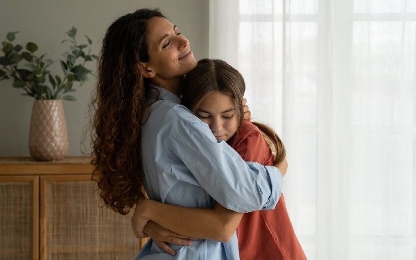 קריות - קבוצת טיפול באמנות לנערות ואימהות